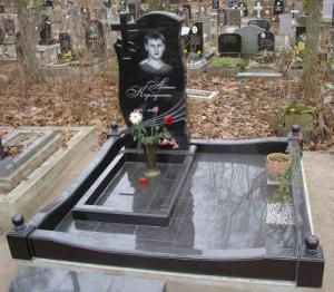 На шымкентских кладбищах исчезают памятники из черного мрамора (видео) - Похоронный портал