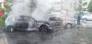 За ночь в Екатеринбурге сгорели шесть машин в ангаре ритуальных служб - Похоронный портал