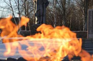Россияне проводят День памяти и скорби как обычный день - Похоронный портал