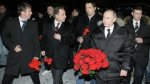 Владимир Путин возложил цветы к могиле убитого болельщика - Похоронный портал
