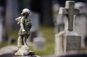 Информацию об умерших закроют для посторонних - Похоронный портал