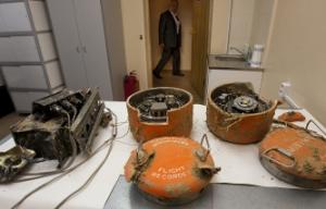 Расшифрованы скандальные фрагменты переговоров в самолете Качиньского - Похоронный портал