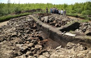 Ритуальные маски из гипса нашли в Кемеровской области при раскопках "кладбища динозавров" - Похоронный портал