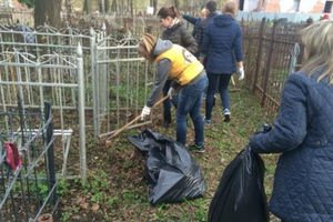 Рязанские активисты благоустроили на Лазаревском кладбище могилы участников ВОВ - Похоронный портал