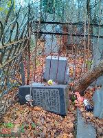Вандалы разрушили надгробия на 2-м Христианском кладбище