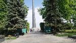 Кличко установил биотуалеты рядом с могилами героев Великой Отечественной