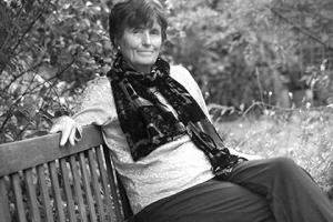 Умерла британская писательница Маргарет Форстер - Похоронный портал