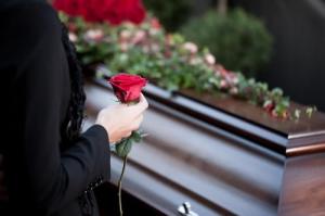 Ялтинцев просят сообщать правоохранителям о случаях вымогательства за место на кладбище - Похоронный портал