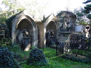 Почетные граждане Праги получат бесплатные места на кладбище - Похоронный портал