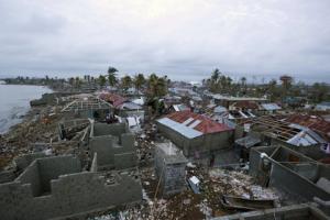 Число жертв урагана «Мэтью» на Гаити превысило 260 человек - Похоронный портал