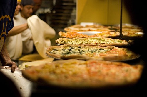 В неаполитанских пиццериях хлебопекарские печи топили гробами - Похоронный портал