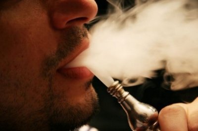 Курение кальяна опасно для здоровья человека