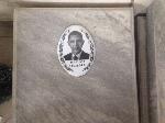 На Среднем Урале похоронщики поместили фото Барака Обамы на образец надгробия