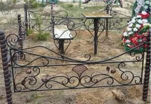 Трое жителей Богородска крали оградки и калитки с кладбищ города - Похоронный портал