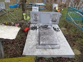 На кладбище в Новоржеве 11-летние вандалы разрушили несколько надгробных памятников - Похоронный портал