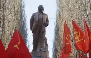 Левые движения из ЕС намерены выкупить у Киева подлежащие демонтажу советские памятники - Похоронный портал