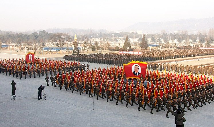 В КНДР проходят памятные мероприятия по случаю годовщины смерти Ким Чен Ира - Похоронный портал