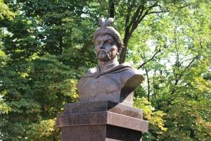 В Белгороде открыт памятник Богдану Хмельницкому - Похоронный портал