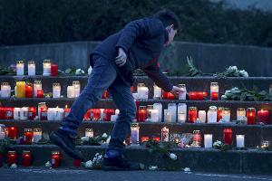 В Неаполе объявлен траур по жертвам стрельбы - Похоронный портал