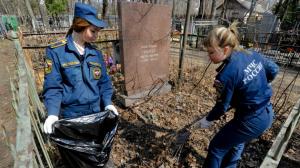 Воронежцы очистили от мусора могилы ветеранов ВОВ - Похоронный портал