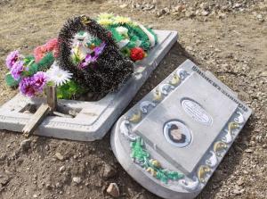 Улан-удэнцы устроили свалки на кладбищах в преддверие Родительского дня - Похоронный портал