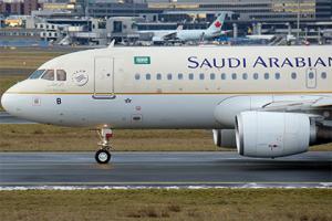 Саудовский пилот посадил пассажирский лайнер после смерти командира экипажа - Похоронный портал