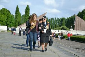 Места захоронений советских воинов в Словакии посетила делегация российских ветеранов - Похоронный портал