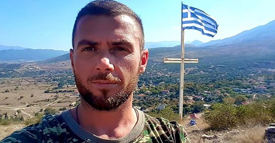 Спецназ Албании застрелил грека, установившего национальный флаг на кладбище - Похоронный портал