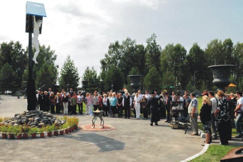 В Парке памяти Новосибирского крематория установлен Поклонный крест