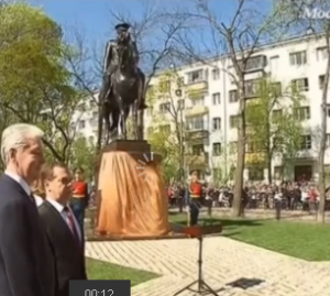 В столице открыли памятник маршалу Рокоссовскому - Похоронный портал