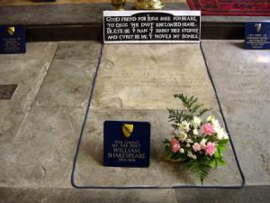  Учёные хотят эксгумировать останки Шекспира - Похоронный портал