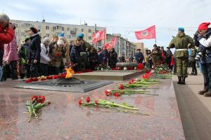 В Калуге памятник Жукову "подвинет" могилу Неизвестного солдата - Похоронный портал