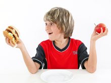 Дети, страдающие ожирением, отстают в умственном развитии от сверстников