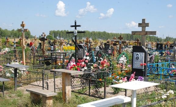 В Пензе на кладбища не пускают на машинах - Похоронный портал