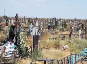 Беспредел на городском кладбище Волжского: захоронения «лепят» одно на другое - Похоронный портал