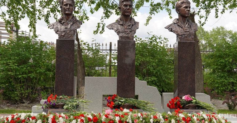 Мемориал бойцам спецподразделения «Альфа» открыт в Екатеринбурге