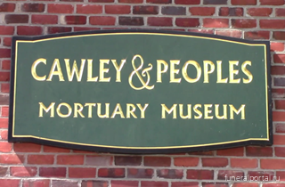 Музей истории морга "Cawley & Peoples Mortuary" документирует похоронный бизнес