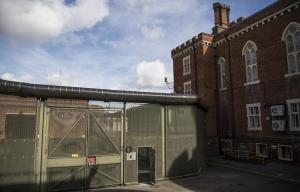 Ученые обнаружили предполагаемую могилу короля Англии Генриха I под тюремной парковкой - Похоронный портал