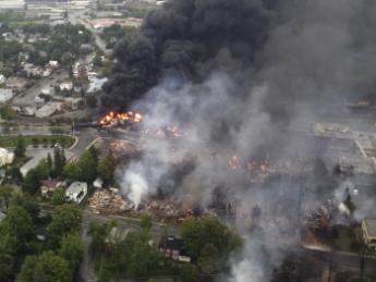 Из-за пожара поезда в Канаде без вести пропало около 80 человек - Похоронный портал