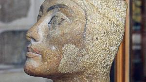 Британский археолог вскоре приступит к поиску могилы Нефертити - Похоронный портал