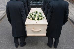 Чужое тело на похоронах: кошмарный случай в сфере ритуальных услуг (видео) - Похоронный портал