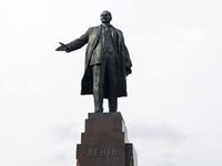 В Запорожье снесут памятники Ленину и Дзержинскому - Похоронный портал
