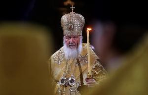 Патриарх Кирилл в престольный праздник Петербурга отслужил литургию в некрополе Романовых - Похоронный портал