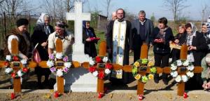 Священник из Румынии за свой счет похоронил покойников, брошенных в морге   - Похоронный портал
