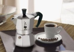 Прах итальянца захоронен в прославившей его кофеварке