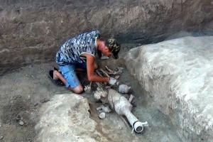 В Азове нашли древнюю могилу кровожадного купца - Похоронный портал