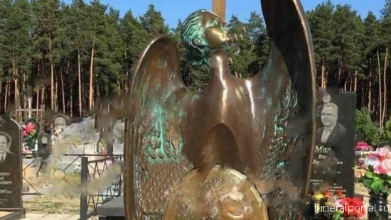 Украина. Под Харьковом вандал украл... ангела - Похоронный портал
