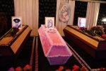 В Новосибирске прошли похороны семьи, сгоревшей в частном доме  - Похоронный портал