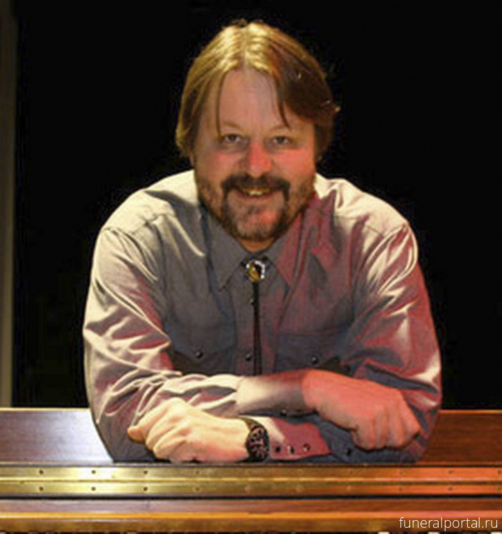 Kraig B. Greff, a professional musician who founded Tonal Vision, a production company, and co-founded The Crawdaddies, dies - Похоронный портал