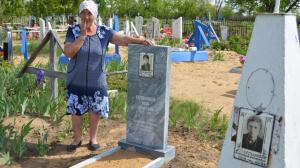 Богучарская пенсионерка установила памятник на заброшенной могиле ветерана войны - Похоронный портал